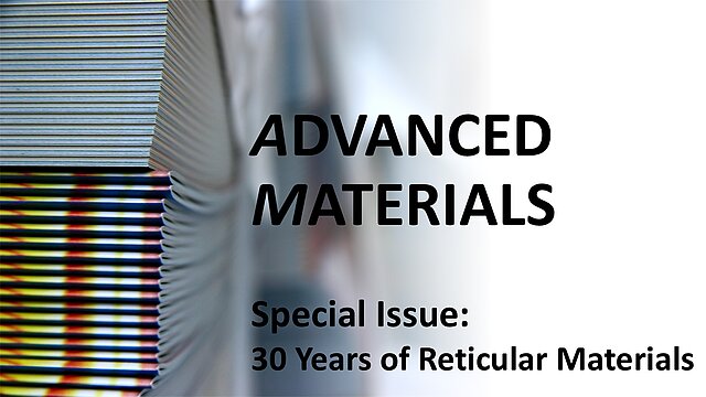 grafika dekoracyjna z nazwą czasopisma